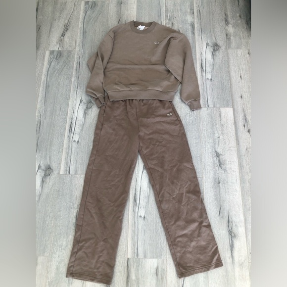 ALO Yoga Pants - Alo Sweatshirt and Sweatpants